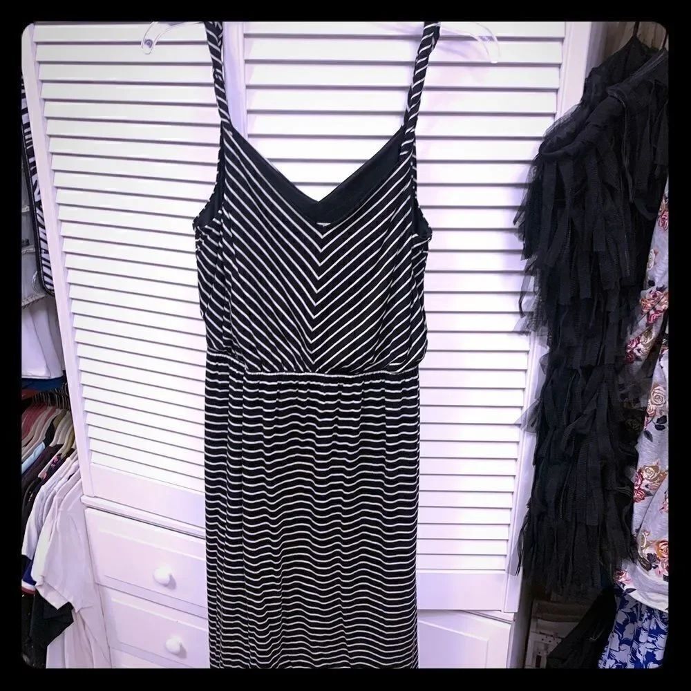 Ann Taylor Loft black and white summer dress